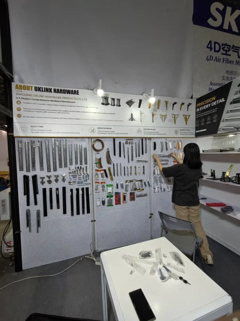 uklinkhardware furniture hardware manufacture china (2)
