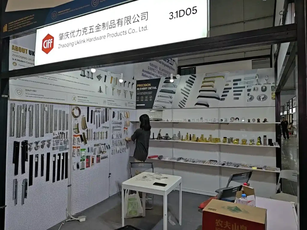 uklinkhardware furniture hardware manufacture china (3)