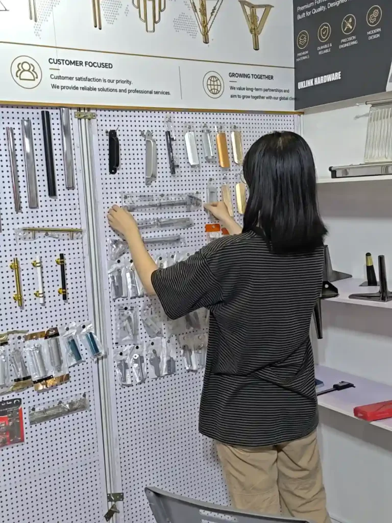 uklinkhardware furniture hardware manufacture china (7)