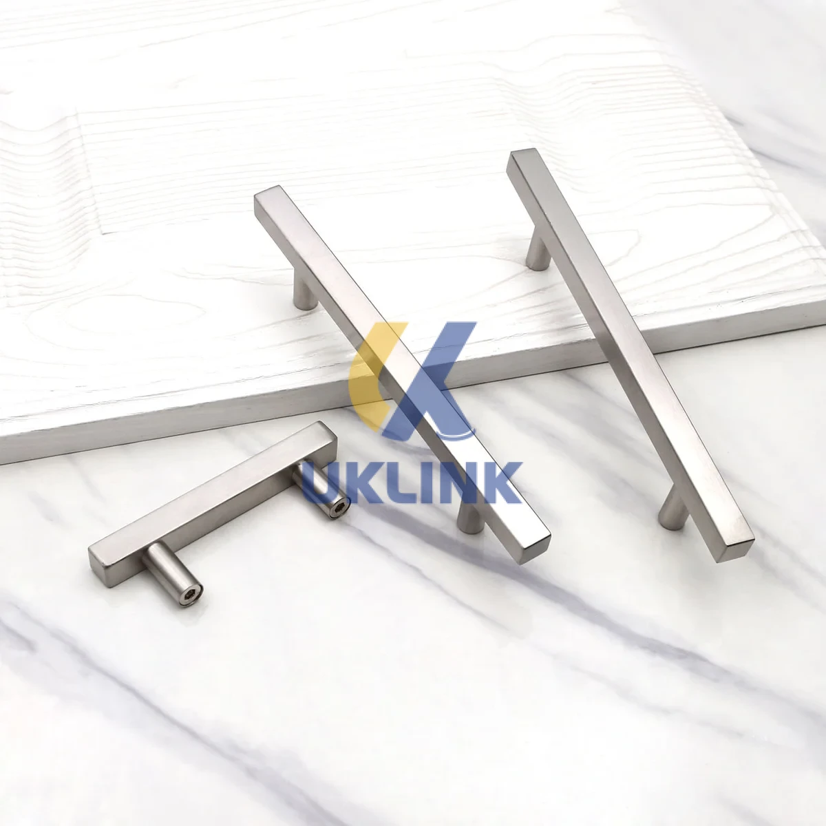Brushed Stainless Steel Rectangular Bar Pulls – 128mm - Image 3